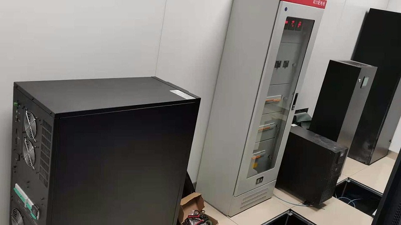 精密空調