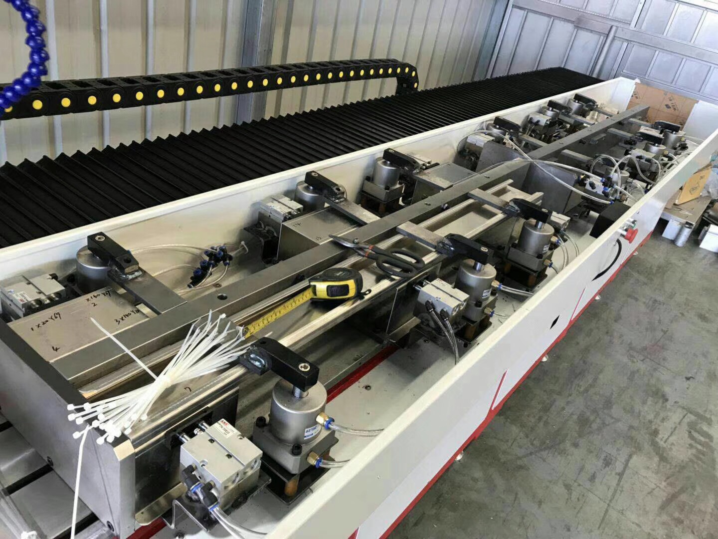 熱熔鉆孔機出現(xiàn)故障時如何輕松搞定?